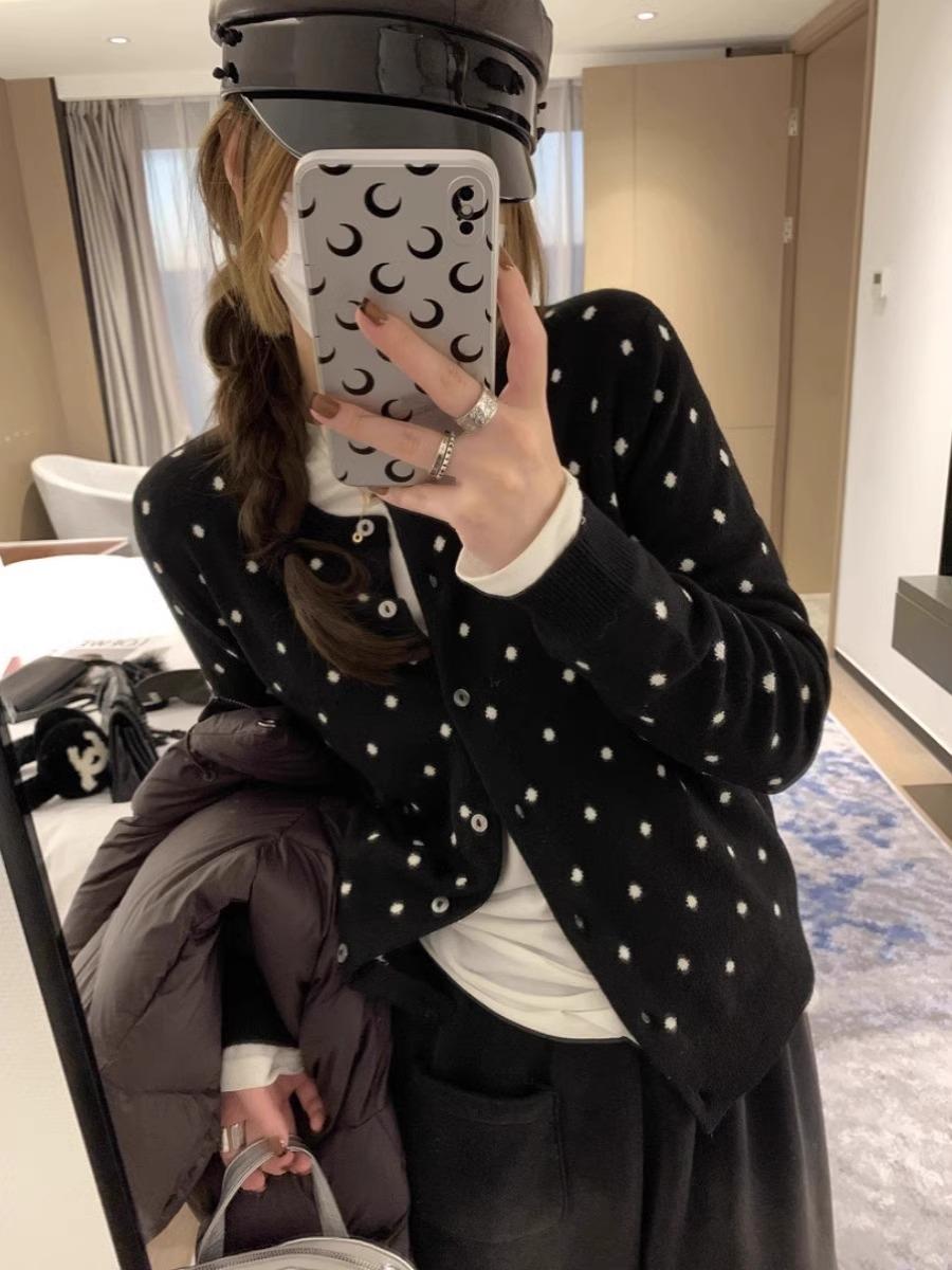 Корейская серия серый горошек вязаный кардиган женский осень 2024 новый многослойный дизайн Sense для похудения длинный рукав топ S чёрный
Корейская серия серый горошек вязаный кардиган женский осень 2024 новый многослойный дизайн Sense для похудения длинный рукав топ S чёрный