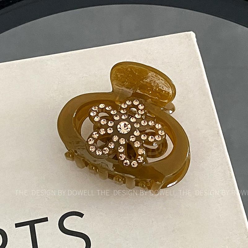 Fashionable Acetate Hair Claw Clips For Women With Dazzling Rhinestones In Fresh Spring Colors Water Green5.3cm
Fashionable Acetate Hair Claw Clips For Women With Dazzling Rhinestones In Fresh Spring Colors Water Green5.3cm