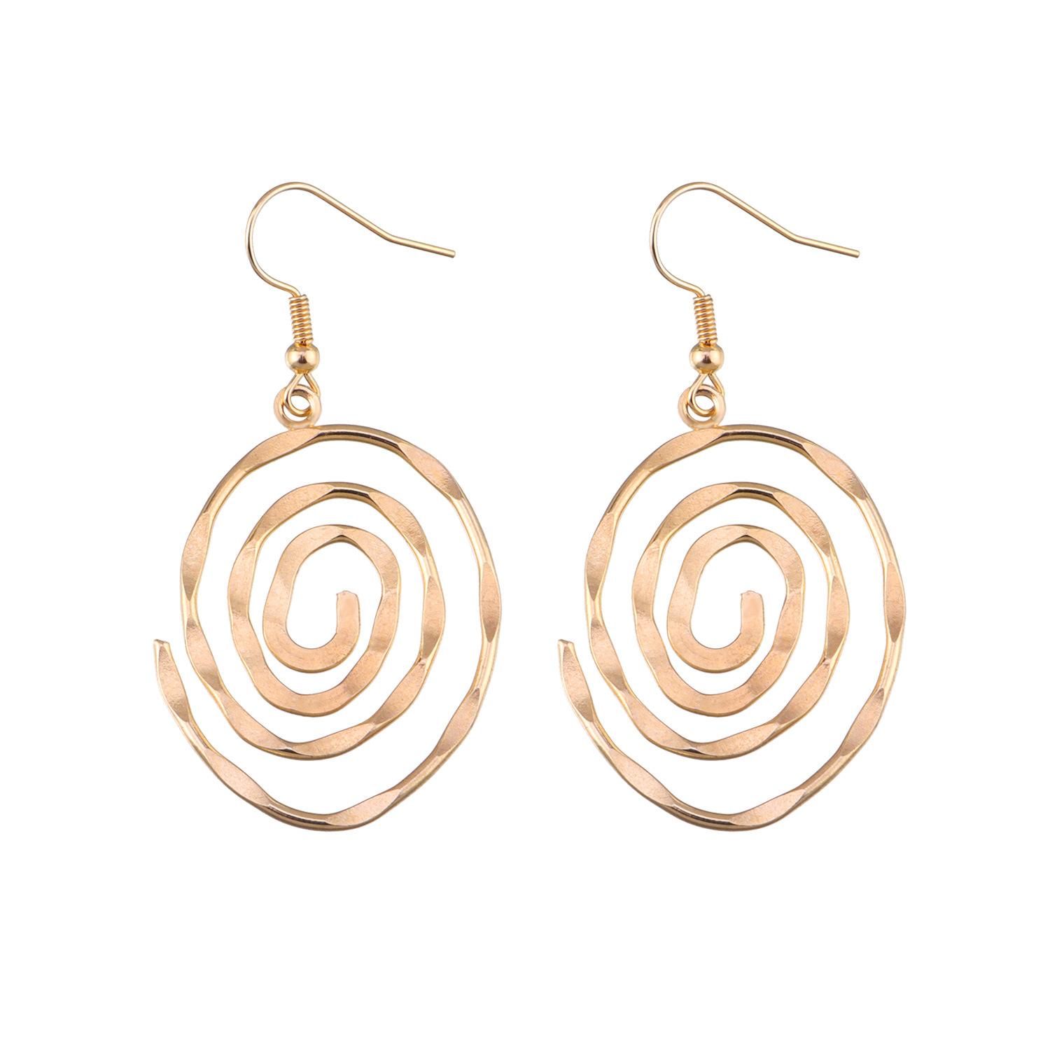 Creative hollow round vortex earrings, trendy temperament earrings золотой
Creative hollow round vortex earrings, trendy temperament earrings золотой