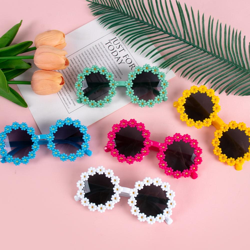 1pcs Kids Round Flower Sun Glasses Cute Daisy Flower Sunglasses Children Birthday party summer Outdoor glasses for Girls gift
1pcs Kids Round Flower Sun Glasses Cute Daisy Flower Sunglasses Children Birthday party summer Outdoor glasses for Girls gift