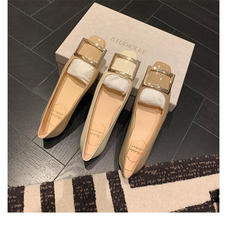 Sheepskin version~ New color temperament square head commuting high heels women s light mouth square buckle banana heel single shoes 40
Sheepskin version~ New color temperament square head commuting high heels women s light mouth square buckle banana heel single shoes 40