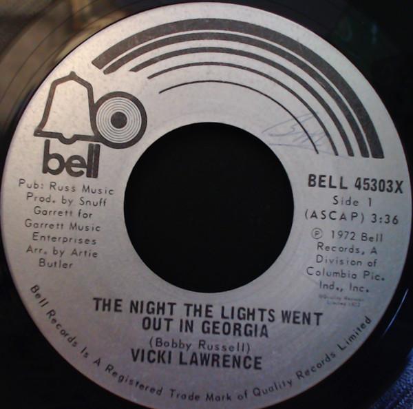 7-дюймовая пластинка VICKI LAWRENCE - The Night The Lights Went Out In Ge BELL45303X Bell Records 1972 Канада Соул/Фанк Б/У
7-дюймовая пластинка VICKI LAWRENCE - The Night The Lights Went Out In Ge BELL45303X Bell Records 1972 Канада Соул/Фанк Б/У