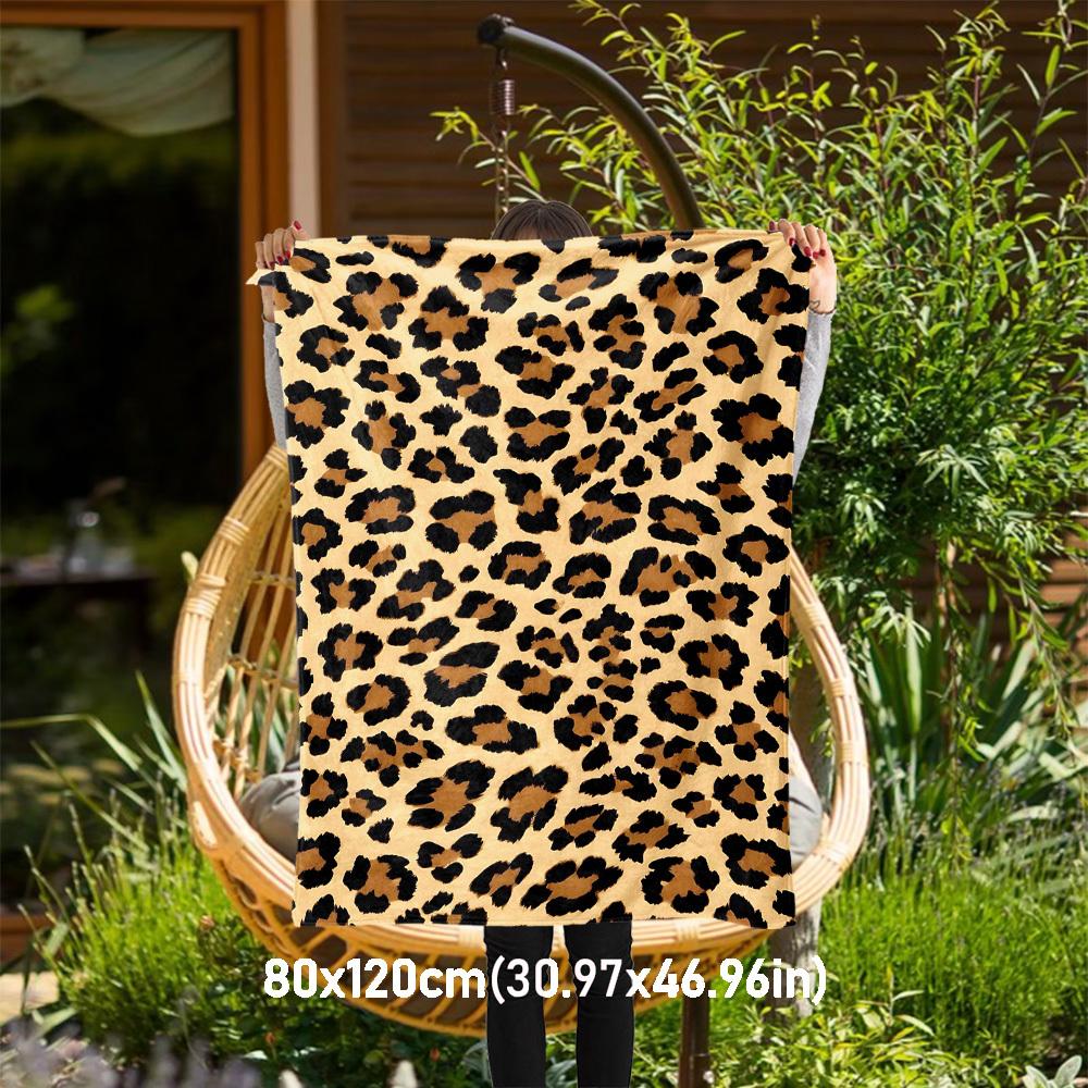 1PC Leopard PrintOutdoor Flannel Blanket - Soft Plush Decor for Picnics, camping, Bedroom, Playroom, Office, or Lunch Break 1225A 80x120cm(31x47inch)
1PC Leopard PrintOutdoor Flannel Blanket - Soft Plush Decor for Picnics, camping, Bedroom, Playroom, Office, or Lunch Break 1225A 80x120cm(31x47inch)