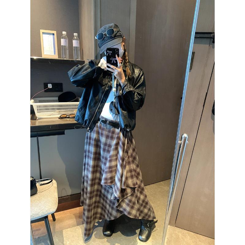 Moqie Retro PU Leather Motorcycle Jacket with Turn-Down Collar - Style MQ0784 L чорний
Moqie Retro PU Leather Motorcycle Jacket with Turn-Down Collar - Style MQ0784 L чорний