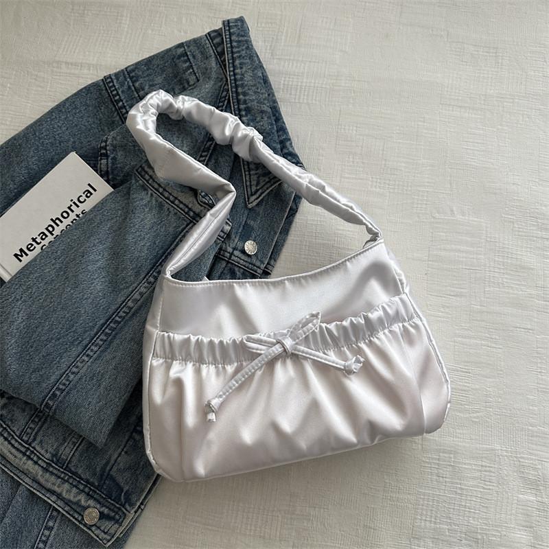 Chic 2024 Women s Drawstring Pleated Underarm Bag Street Fashion Pu Crossbody Bag With Simple Design білий
Chic 2024 Women s Drawstring Pleated Underarm Bag Street Fashion Pu Crossbody Bag With Simple Design білий