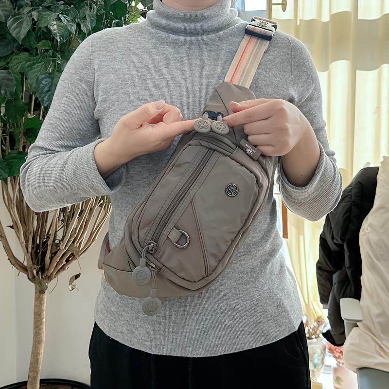 Fashionable Chest Bag for Women, Nylon Material, Large Capacity, Lightweight and Wear-resistant, Soft Texture.
Fashionable Chest Bag for Women, Nylon Material, Large Capacity, Lightweight and Wear-resistant, Soft Texture.