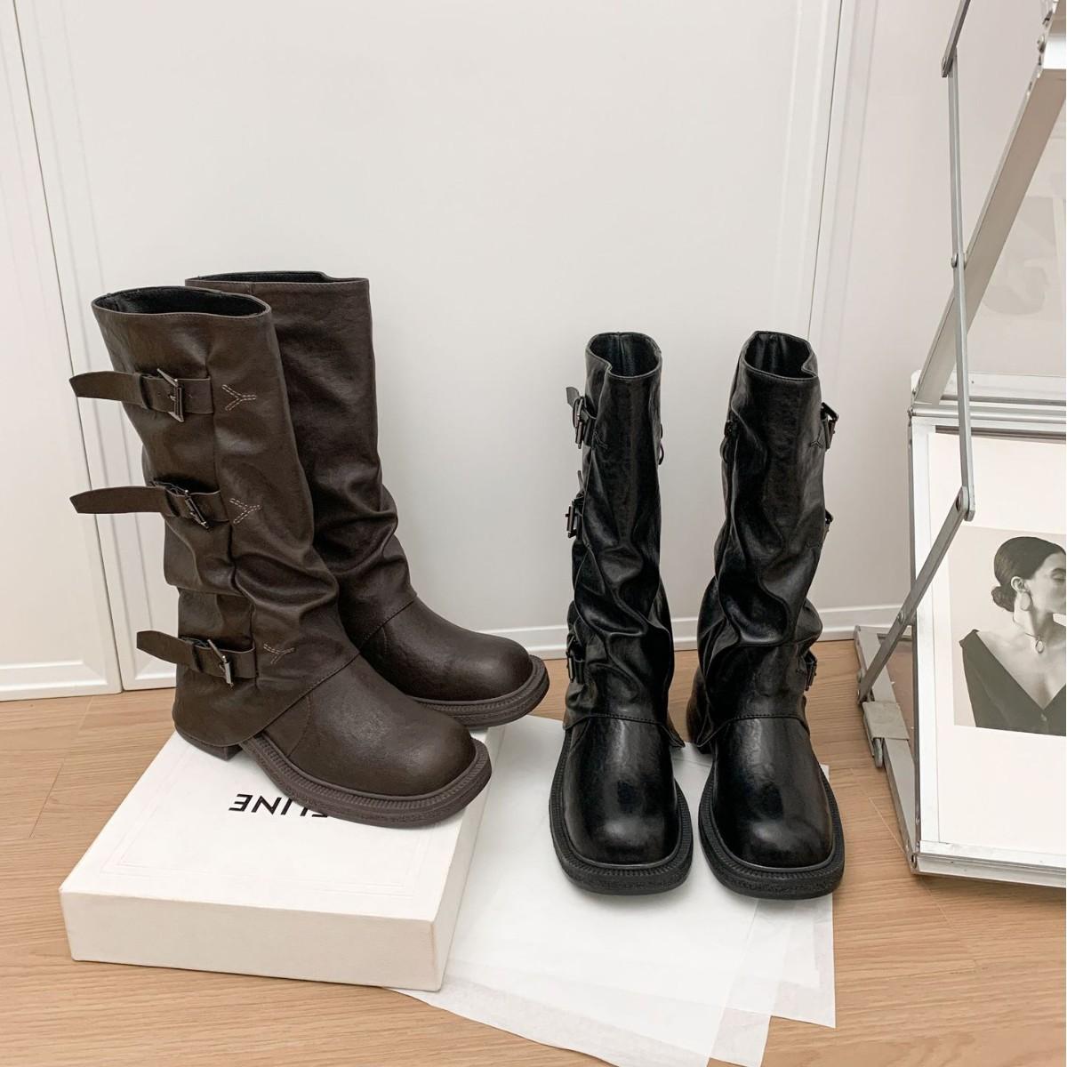 Western cowboy boots women s 2025 autumn and winter new belt buckle retro thick heel knight boots medium tube British style round head 39 коричневый
Western cowboy boots women s 2025 autumn and winter new belt buckle retro thick heel knight boots medium tube British style round head 39 коричневый