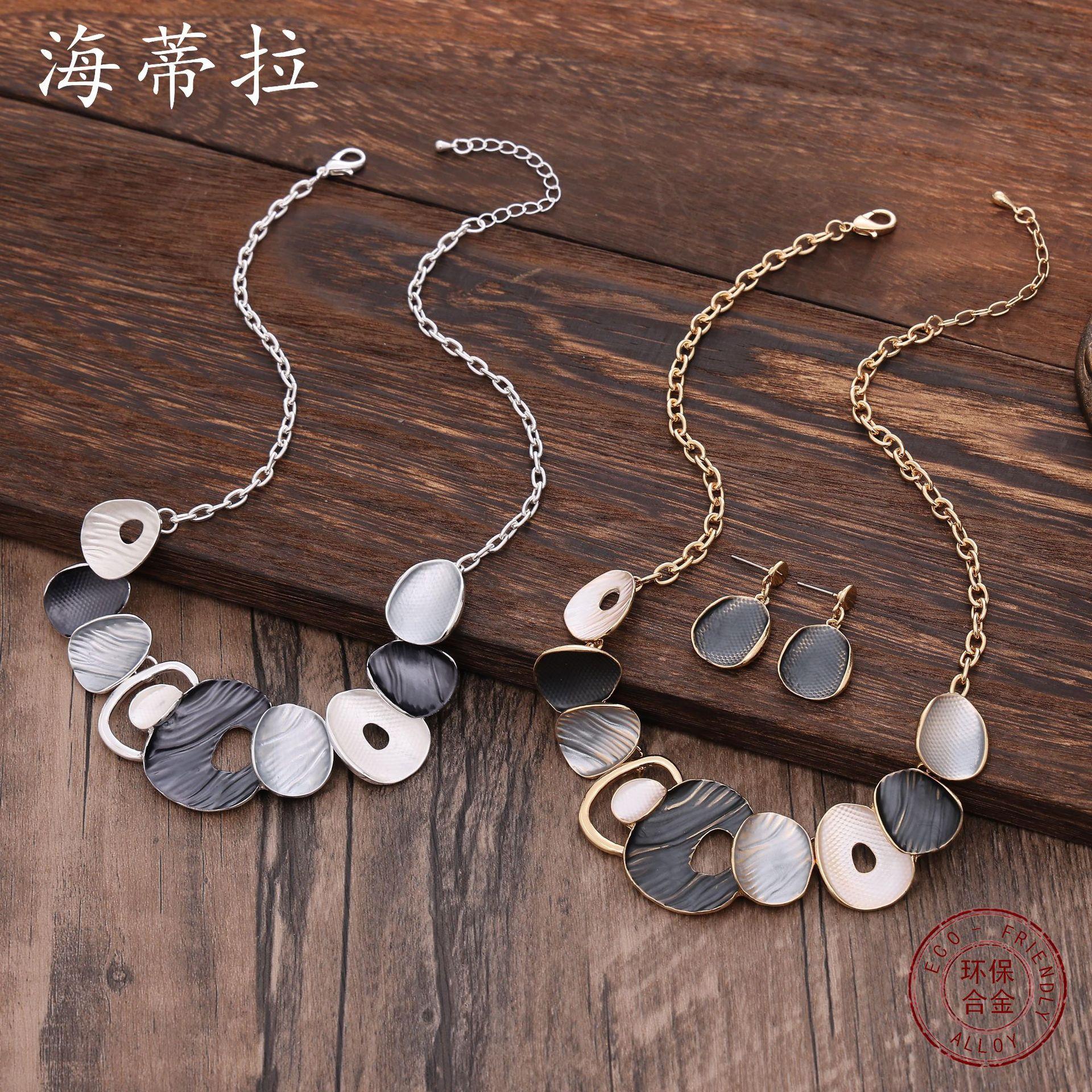 Irregular oval contrasting color splicing alloy necklace fashionable versatile dripping oil women s collarbone pendant
Irregular oval contrasting color splicing alloy necklace fashionable versatile dripping oil women s collarbone pendant