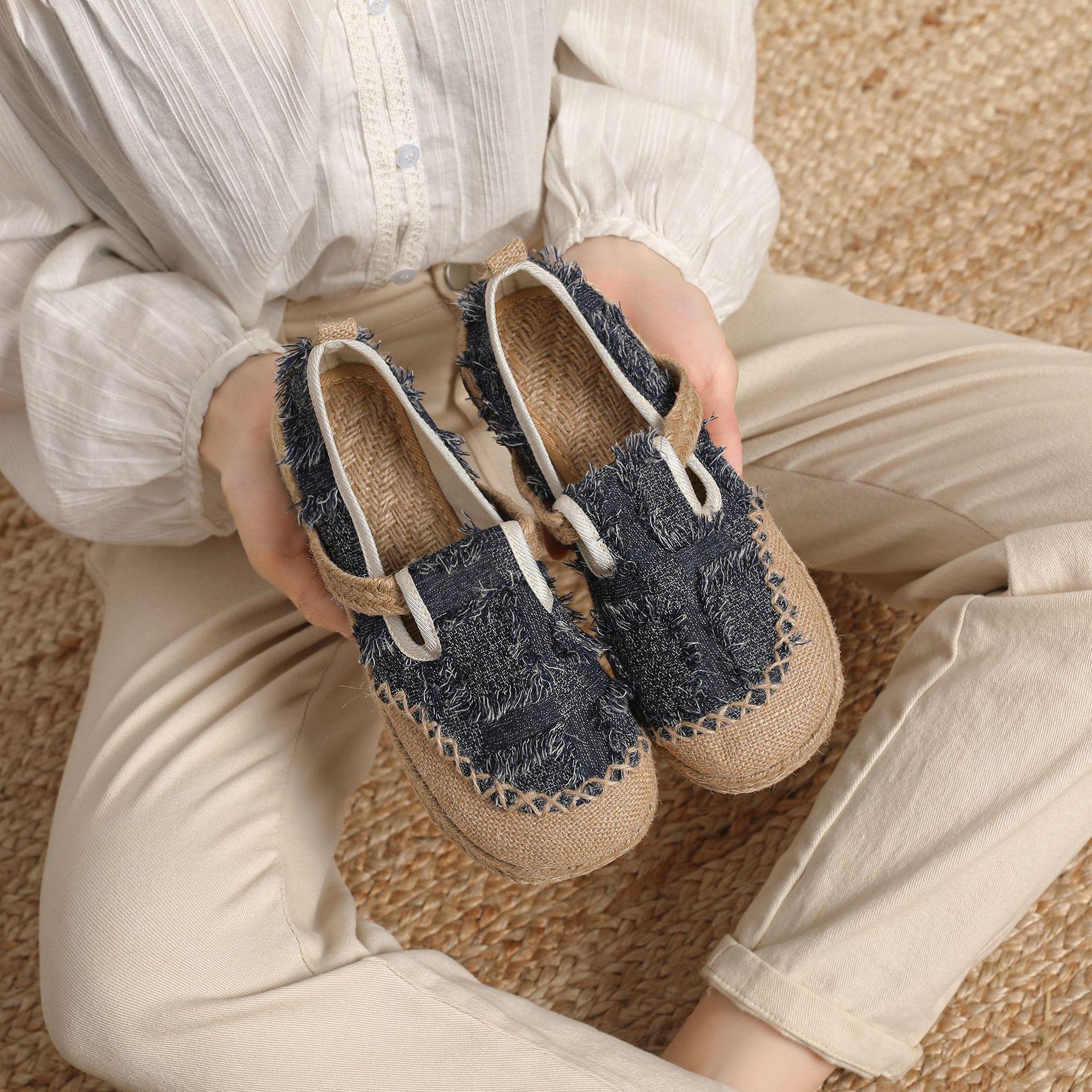 Fashion Casual women s shoes shallow mouth breathable flat shoes new spring autumn styles fashionable cloth shoes for women 40 синий
Fashion Casual women s shoes shallow mouth breathable flat shoes new spring autumn styles fashionable cloth shoes for women 40 синий