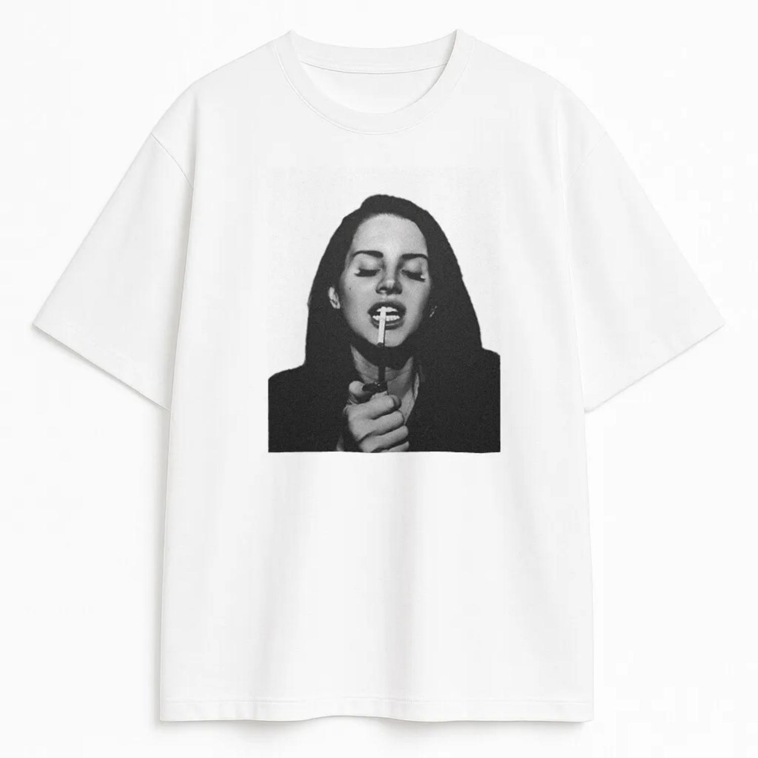 Эстетичная футболка Lana Del Rey для мужчин и женщин, летняя, хлопковая, в стиле Y2K, повседневная мода, с круглым вырезом, с коротким рукавом, уличная одежда S разноцветный
Эстетичная футболка Lana Del Rey для мужчин и женщин, летняя, хлопковая, в стиле Y2K, повседневная мода, с круглым вырезом, с коротким рукавом, уличная одежда S разноцветный