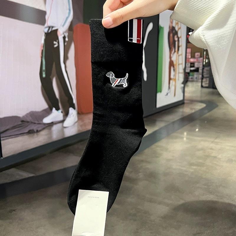 Носки до середины икры с вышивкой щенка, черно-белые носки из чистого хлопка для мужчин и женщин, модная стопка носков 1 pair чёрный
Носки до середины икры с вышивкой щенка, черно-белые носки из чистого хлопка для мужчин и женщин, модная стопка носков 1 pair чёрный