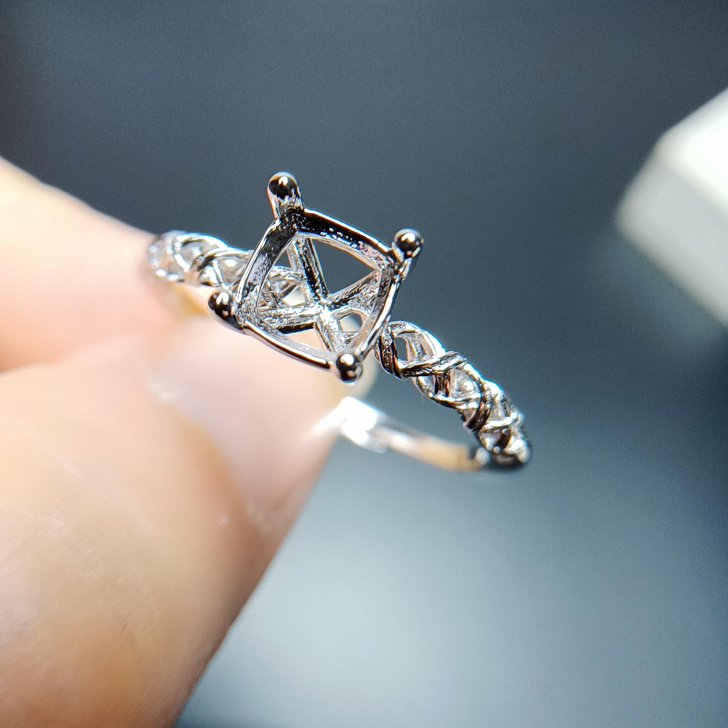 Fashion S925 Silver Cushion Ring, Rhodium-Plated, Rose Gold, Adjustable 6*6mm Square Mount. Gold Color Empty Mount 6*6
Fashion S925 Silver Cushion Ring, Rhodium-Plated, Rose Gold, Adjustable 6*6mm Square Mount. Gold Color Empty Mount 6*6