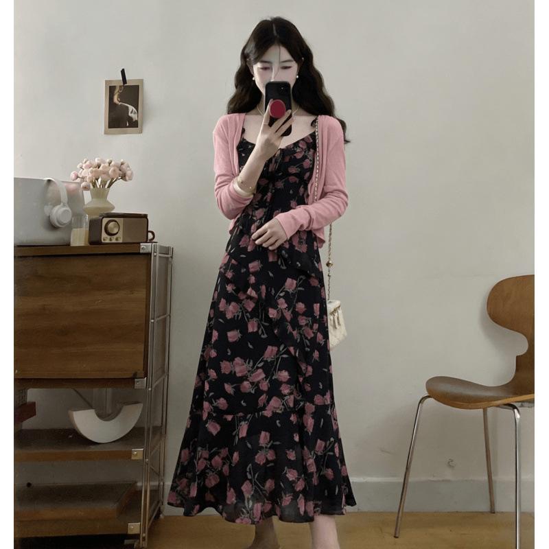 Plus Size Elegant Floral Spaghetti Strap A-line Dress L Plus Size
Plus Size Elegant Floral Spaghetti Strap A-line Dress L Plus Size