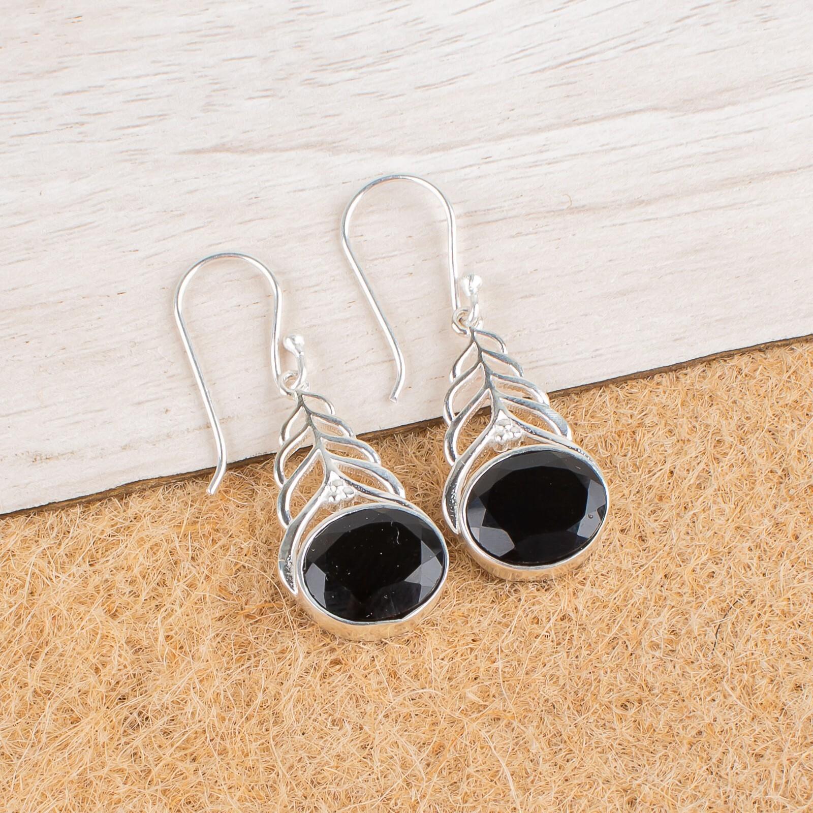 Black Onyx Gemstone 925 Sterling Silver Jewelry Drop/Dangle Boho Earrings 1.64 CE-1-17
Black Onyx Gemstone 925 Sterling Silver Jewelry Drop/Dangle Boho Earrings 1.64 CE-1-17