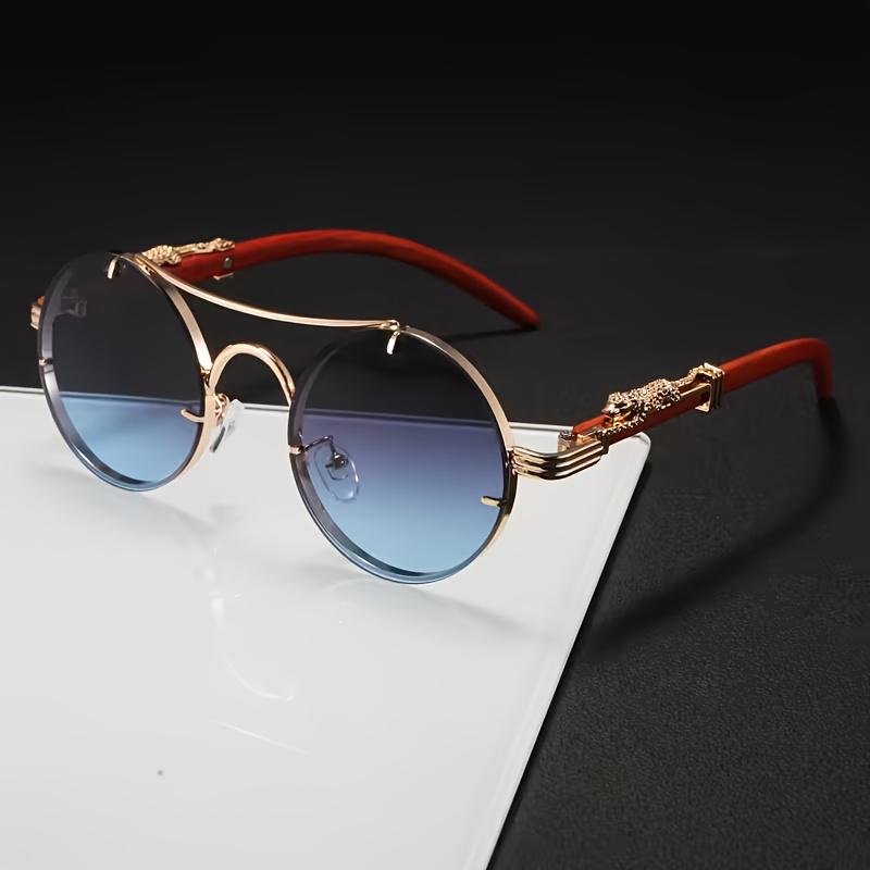 1-piece Retro Punk Style Glasses, Unisex, Retro Round Frame Double Beam, with Unique Pattern Design on The Legs
1-piece Retro Punk Style Glasses, Unisex, Retro Round Frame Double Beam, with Unique Pattern Design on The Legs
