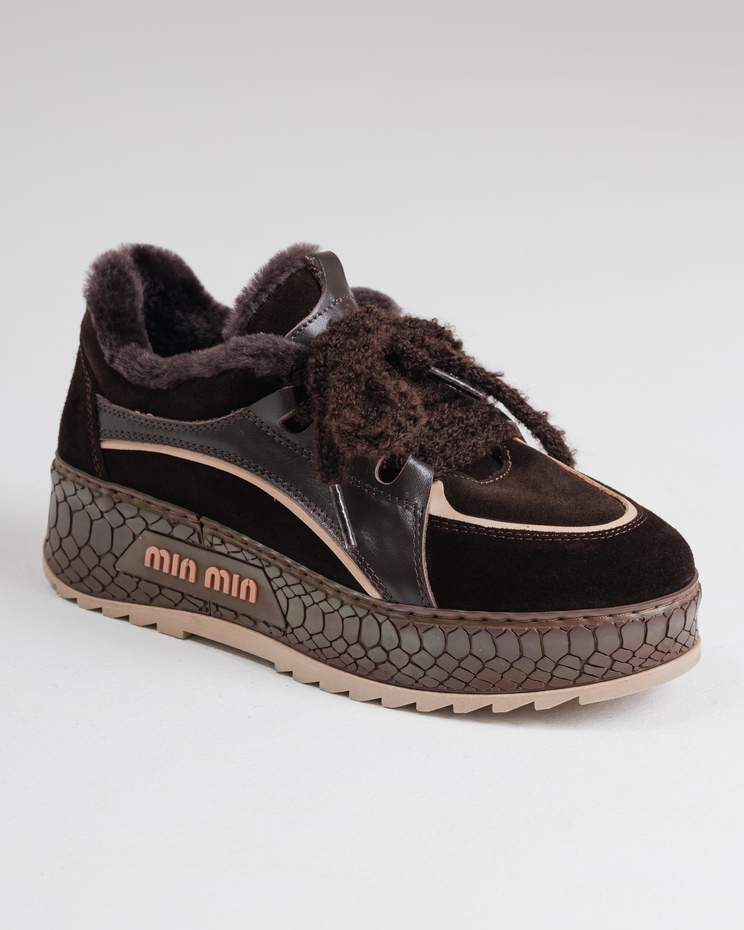 Кросівки зимові Krula 7322594 36 шоколадний шкіра замша хутро 40 шоколад коричневого кольору
Кросівки зимові Krula 7322594 36 шоколадний шкіра замша хутро 40 шоколад коричневого кольору