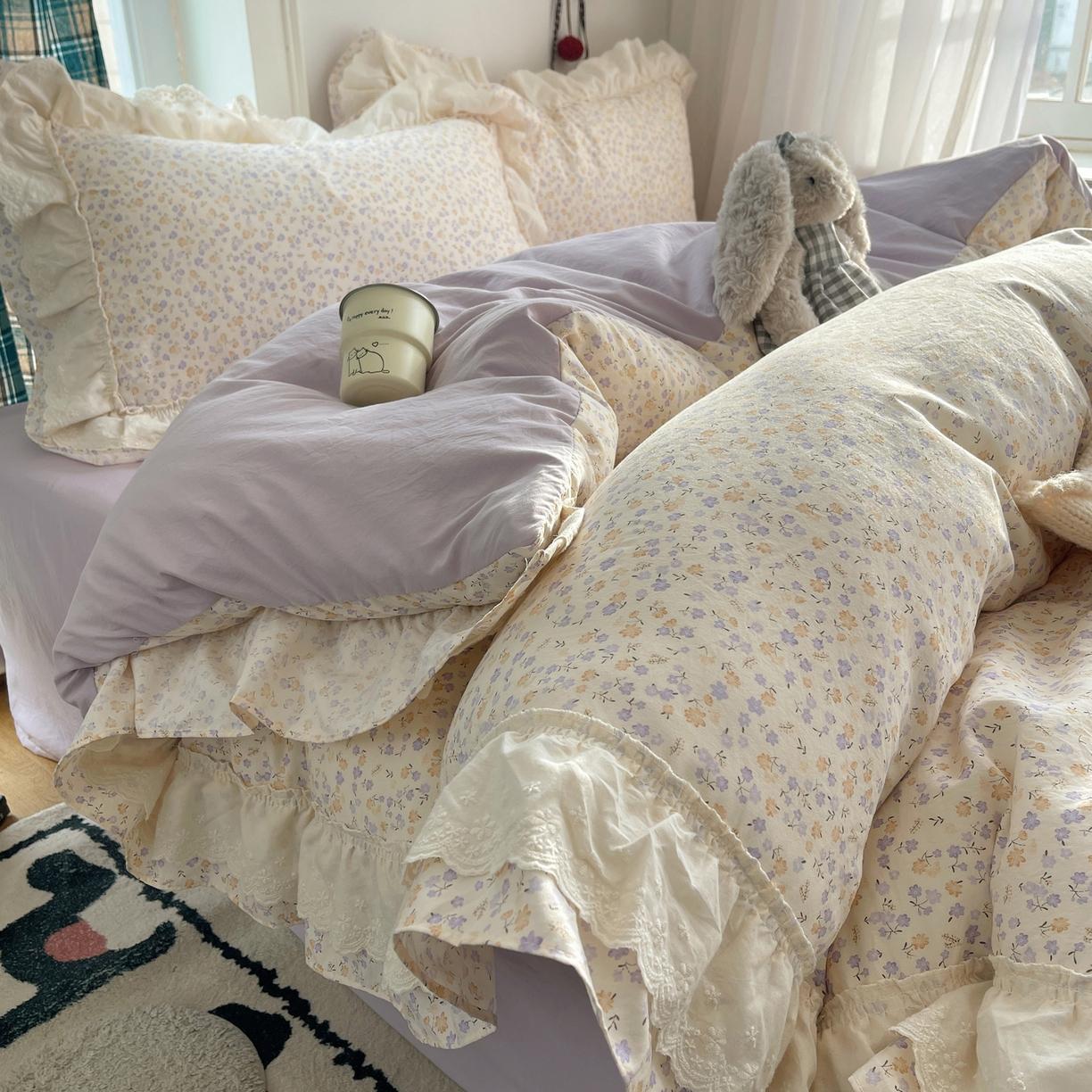 New Ancient Silk Lace Four-Piece French Floral Duvet Cover Bed Sheet Dormitory Three-Piece Set 1.8m sheet 4pcs
New Ancient Silk Lace Four-Piece French Floral Duvet Cover Bed Sheet Dormitory Three-Piece Set 1.8m sheet 4pcs