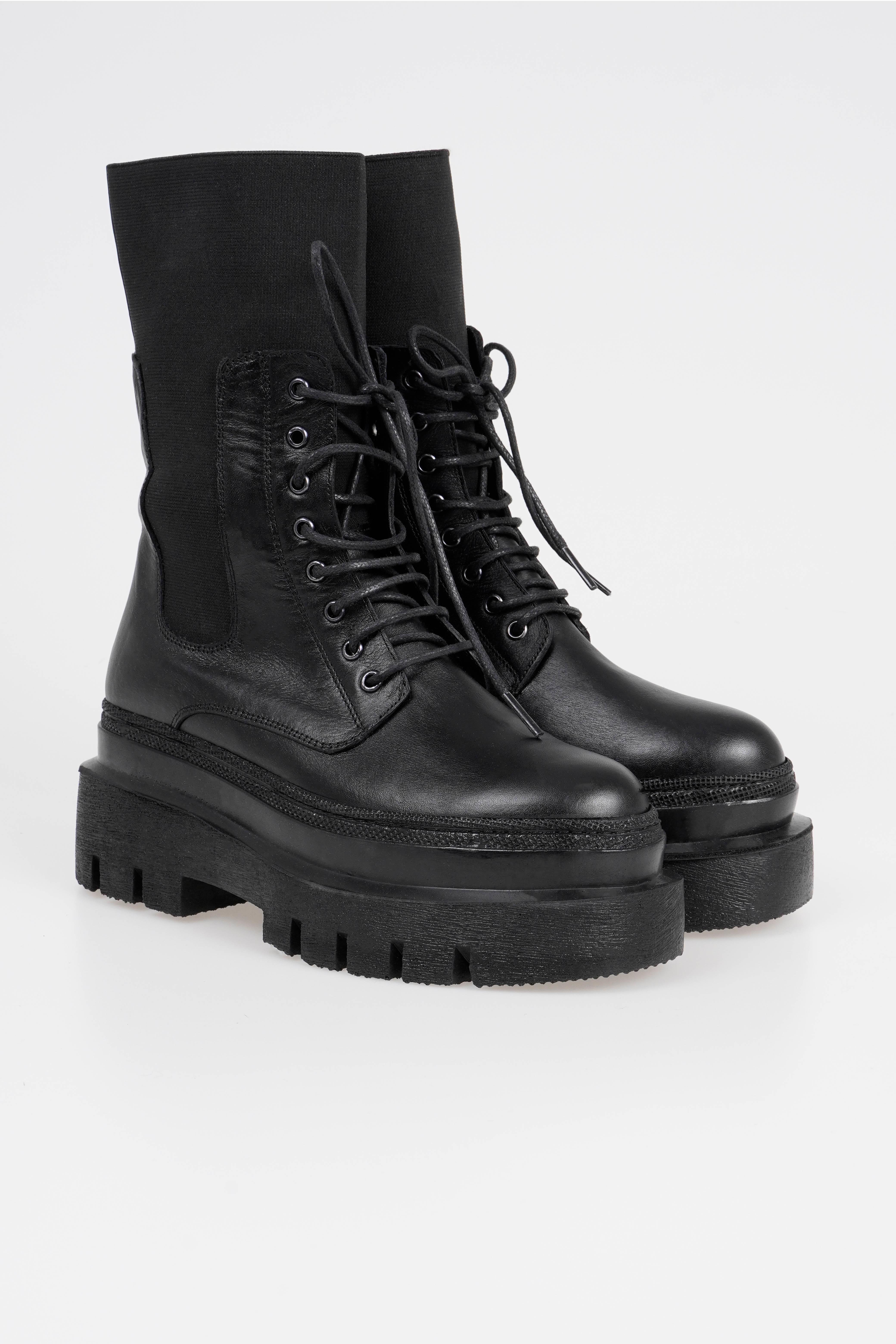 Callizio Women s Genuine Leather Lace Up Boots Stretch Detail Chunky Platform Sole Trend Cold Season Footwear Handmade
Callizio Women s Genuine Leather Lace Up Boots Stretch Detail Chunky Platform Sole Trend Cold Season Footwear Handmade