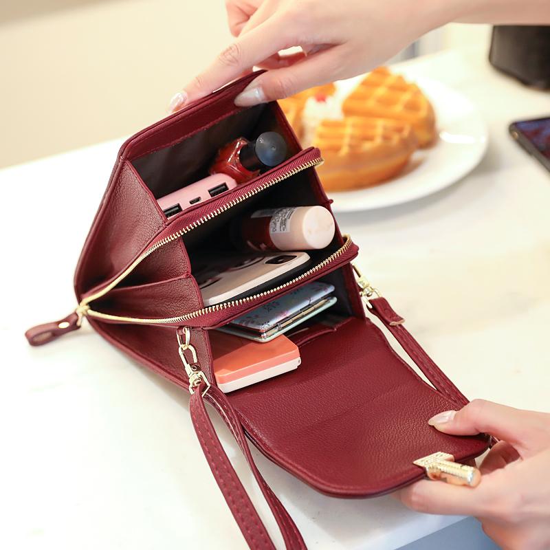 Solid color flip round lock phone bag, women s crossbody bag with long shoulder strap and credit card slot
Solid color flip round lock phone bag, women s crossbody bag with long shoulder strap and credit card slot