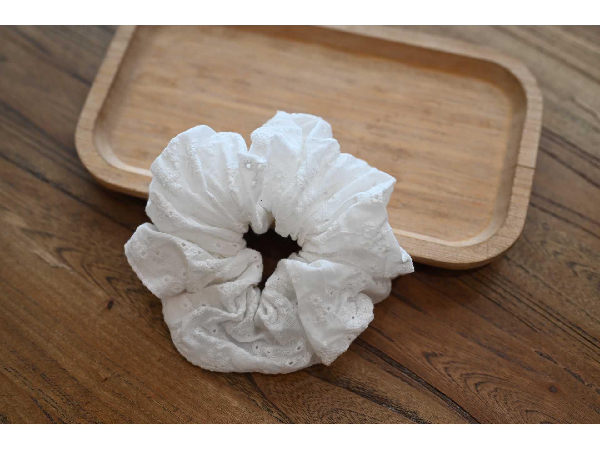 Korean-Style Large Intestine Hair Tie - High-End Versatile Ponytail Accessory in Large Size
Korean-Style Large Intestine Hair Tie - High-End Versatile Ponytail Accessory in Large Size
