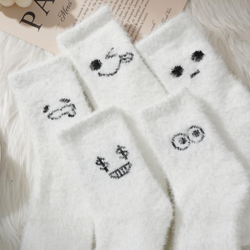 Осенние и зимние домашние толстые бархатные женские теплые носки милые забавные вышитые носки средней длины One size 
Осенние и зимние домашние толстые бархатные женские теплые носки милые забавные вышитые носки средней длины One size