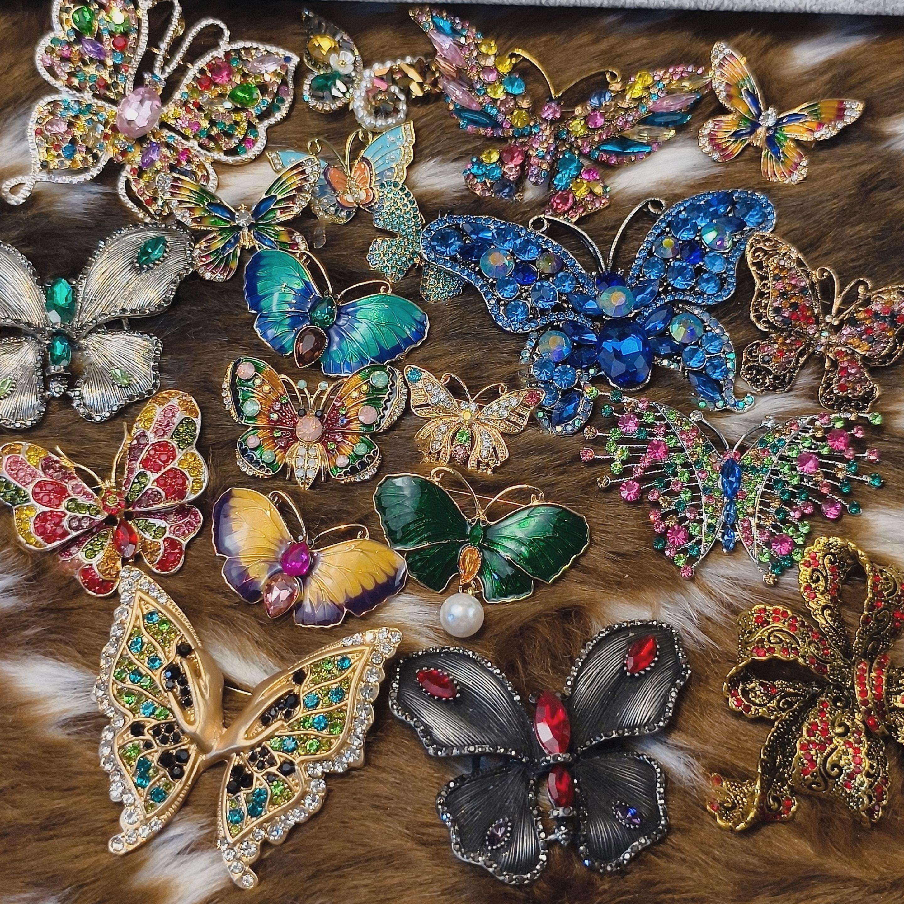Vintage Heavy Industry Crystal Butterfly Series Badges Brooch For Women Men Fashion Classic Exquisite Enamel Pin Corsages
Vintage Heavy Industry Crystal Butterfly Series Badges Brooch For Women Men Fashion Classic Exquisite Enamel Pin Corsages
