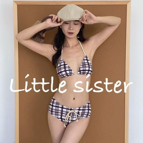 Jennie Style Spicy American Plaid Bikini Set: Three-Piece, Color Block, Small Chest Push-Up, Sexy Swimsuit for Women Extra Large (105-120 jin)
Jennie Style Spicy American Plaid Bikini Set: Three-Piece, Color Block, Small Chest Push-Up, Sexy Swimsuit for Women Extra Large (105-120 jin)