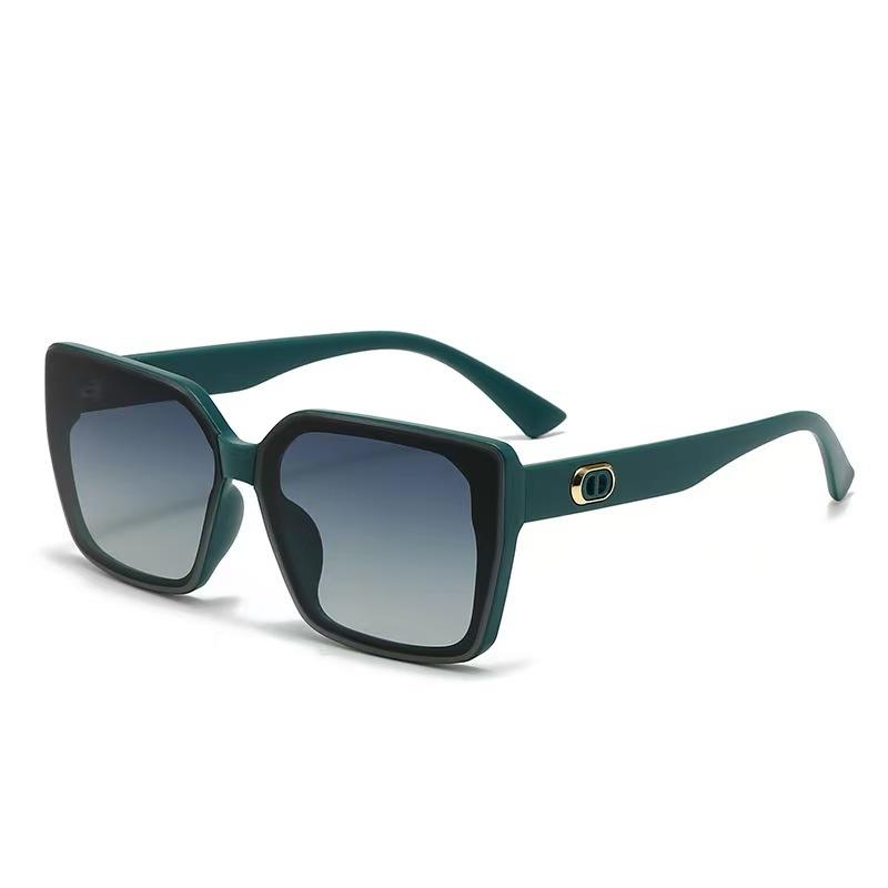 Retro Minimalist Square Frame Women s Fashion Glasses with Decorative Temple Ends for Daily Wear And Street Photography зелёный
Retro Minimalist Square Frame Women s Fashion Glasses with Decorative Temple Ends for Daily Wear And Street Photography зелёный