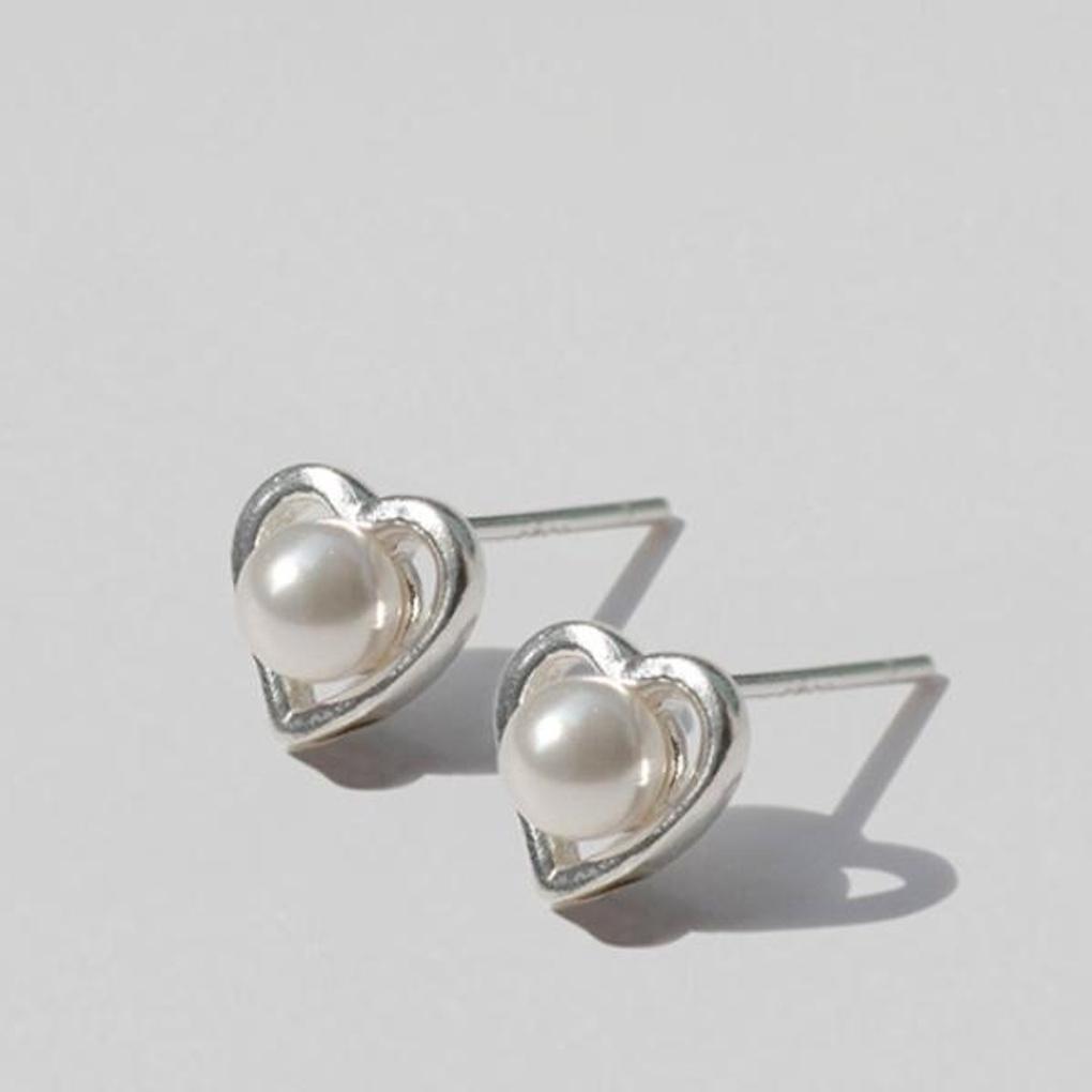 Women s Accessories Sari Pearl Heart Earrings Silver Pearl
Women s Accessories Sari Pearl Heart Earrings Silver Pearl