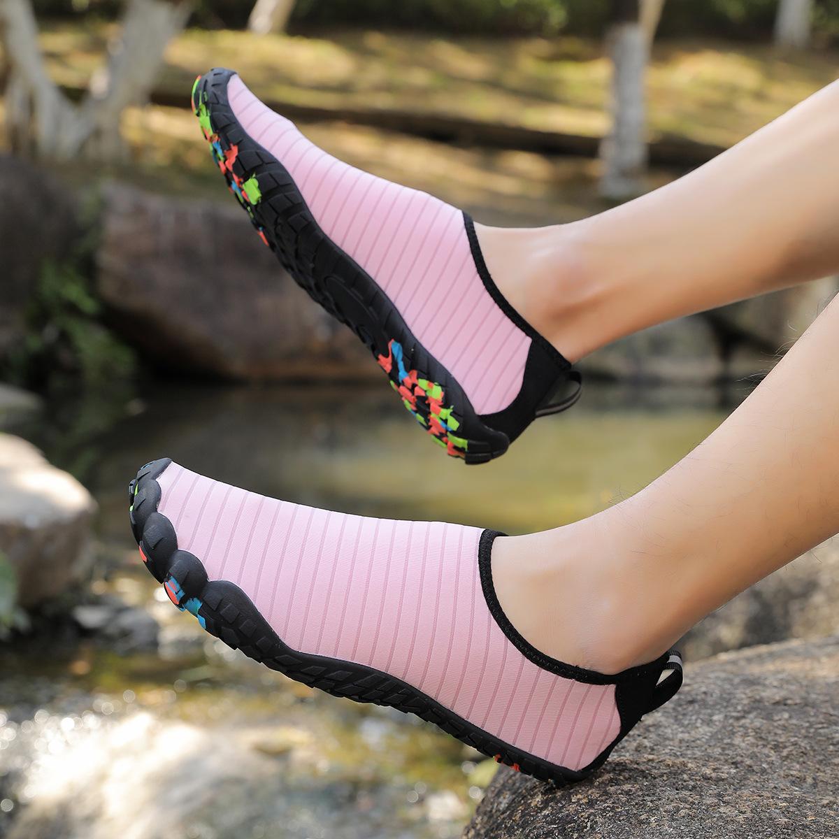 Sports creek shoes fashion casual outdoor swimming shoes ultra-light breathable yoga shoes beach non-slip breathable wear-resistant shoes 45 рожевий
Sports creek shoes fashion casual outdoor swimming shoes ultra-light breathable yoga shoes beach non-slip breathable wear-resistant shoes 45 рожевий