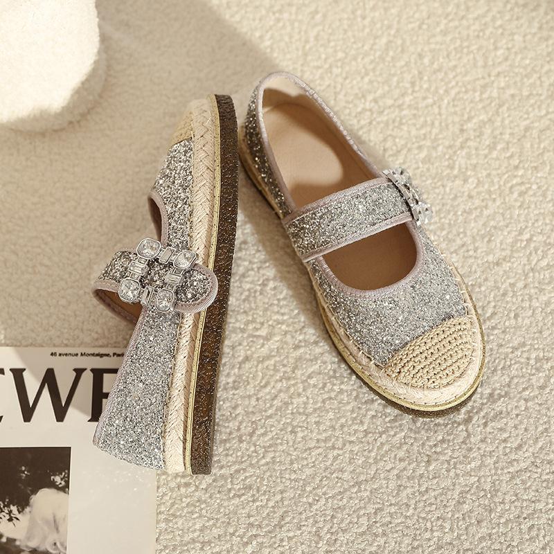Модные серебристые блестящие туфли-эспадрильи с пайетками, женские лоферы-рыбаки, плоские мокасины с ремешком и пряжкой из стразов, женские пеньковые туфли Мэри Джейн 35 серебряный
Модные серебристые блестящие туфли-эспадрильи с пайетками, женские лоферы-рыбаки, плоские мокасины с ремешком и пряжкой из стразов, женские пеньковые туфли Мэри Джейн 35 серебряный