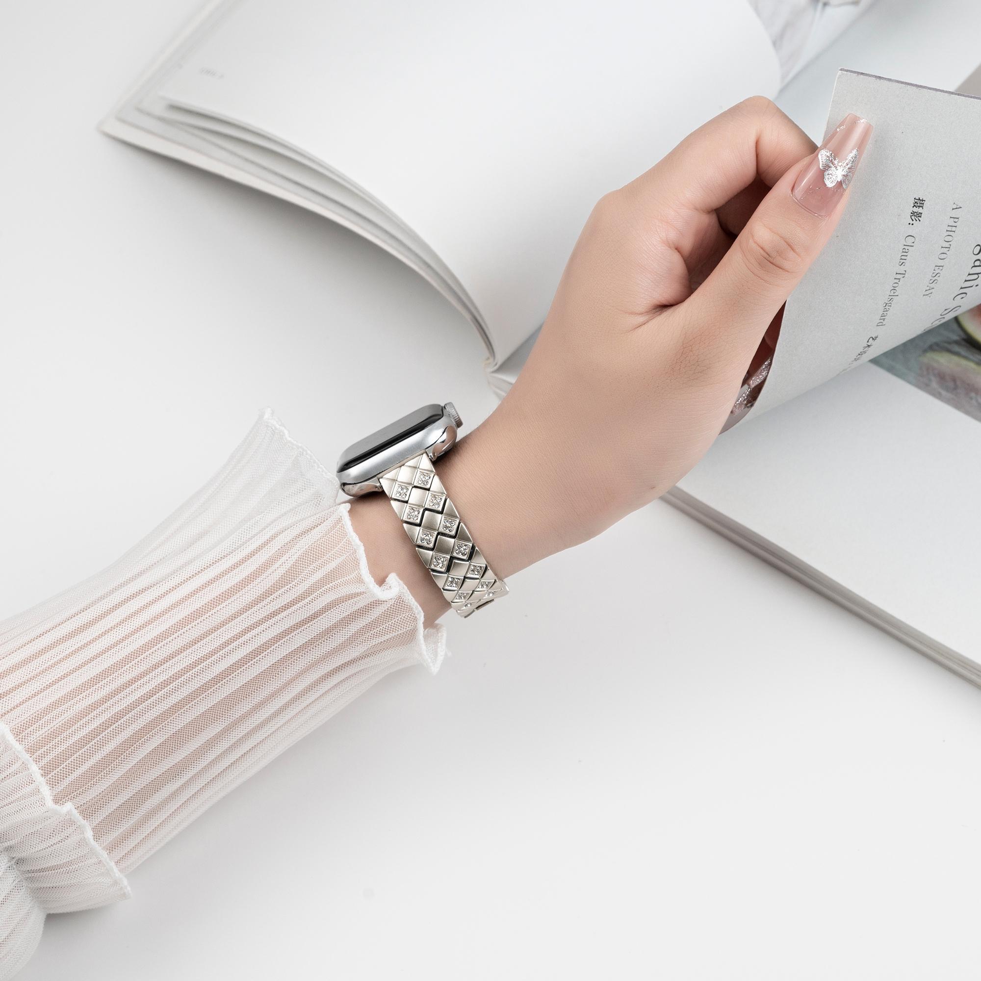 Zinc Alloy Watch Strap for Apple Watch Series 10 42mm/9 8 7 41mm/SE (2023) SE (2022) SE 6 5 4 40mm/3 2 1 38mm Rhombus Band Rose Gold
Zinc Alloy Watch Strap for Apple Watch Series 10 42mm/9 8 7 41mm/SE (2023) SE (2022) SE 6 5 4 40mm/3 2 1 38mm Rhombus Band Rose Gold