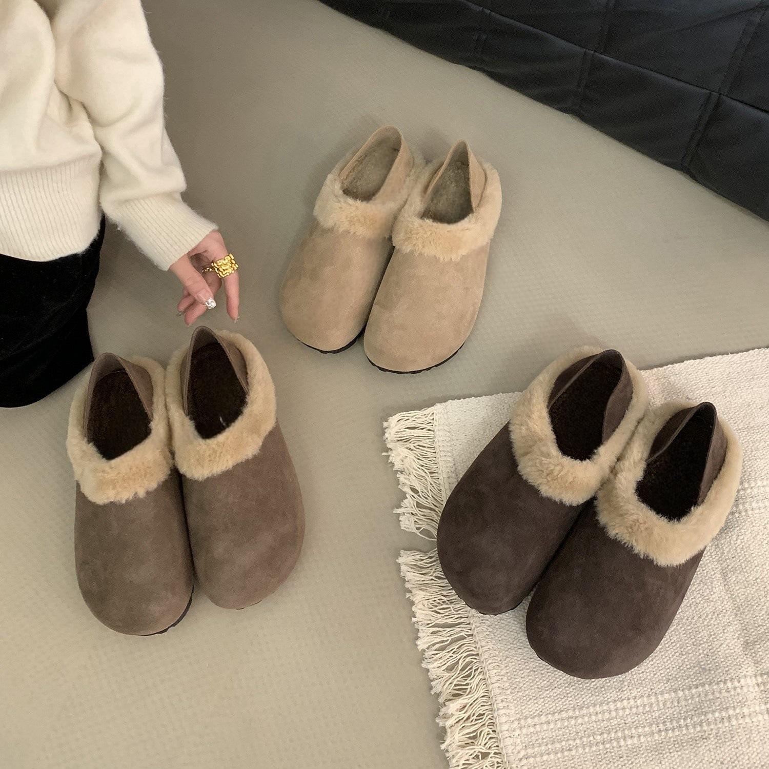 Birkenstocks женские бархатные новые ретро волосатые полуоблегающие женские плоские уродливые милые ленивые люди педали хлопковые туфли 35 песочный
Birkenstocks женские бархатные новые ретро волосатые полуоблегающие женские плоские уродливые милые ленивые люди педали хлопковые туфли 35 песочный