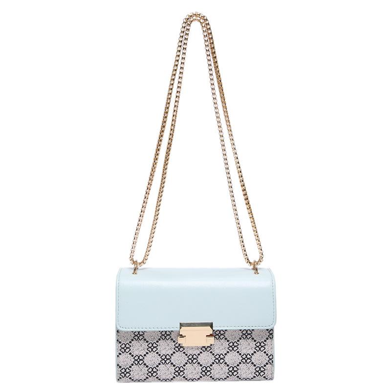 Французька повсякденна мода в стилі ретро в іноземному стилі, жіноча літня сумка 2024 року, нова маленька квадратна сумка на плечі великої місткості синій
Французька повсякденна мода в стилі ретро в іноземному стилі, жіноча літня сумка 2024 року, нова маленька квадратна сумка на плечі великої місткості синій