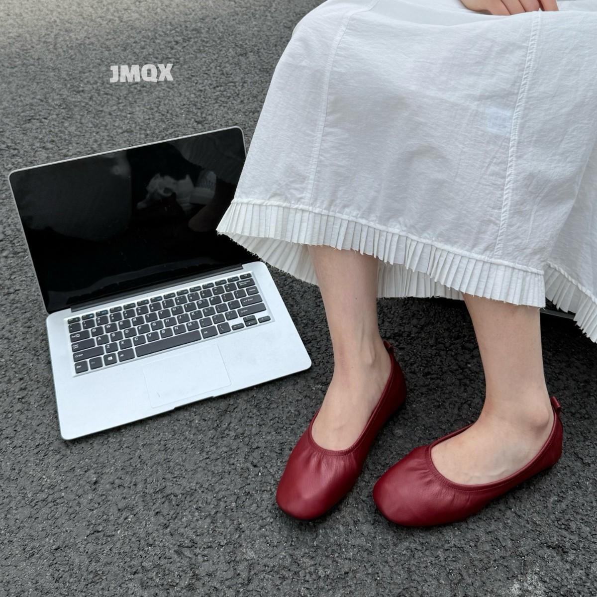 Flat-bottomed leather single shoes women s summer new retro casual gentle Doudou shoes light mouth red grandma shoes 39 жовтий
Flat-bottomed leather single shoes women s summer new retro casual gentle Doudou shoes light mouth red grandma shoes 39 жовтий