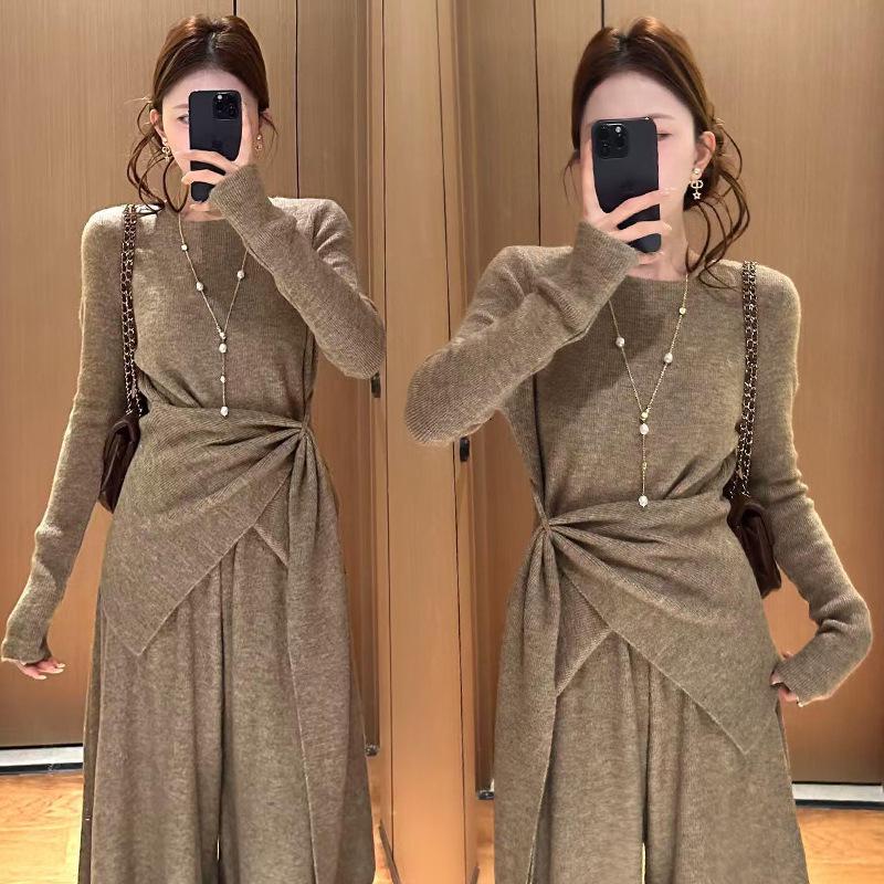 Maternity Set: Irregular Long-Sleeve Top & Casual Pants - Autumn/Winter 2025 L
Maternity Set: Irregular Long-Sleeve Top & Casual Pants - Autumn/Winter 2025 L