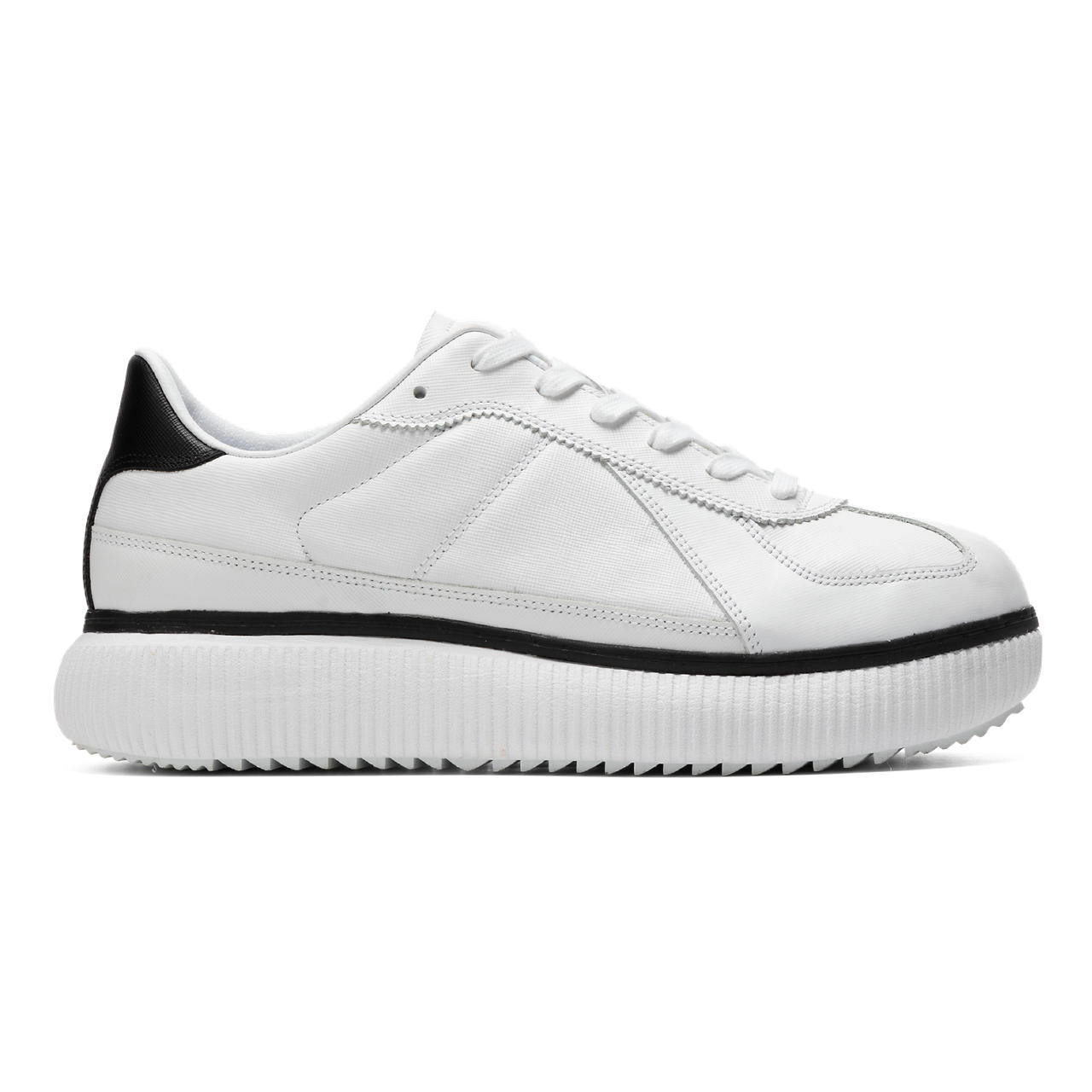 Onitsuka Tiger Delecity White Black 39.5
Onitsuka Tiger Delecity White Black 39.5