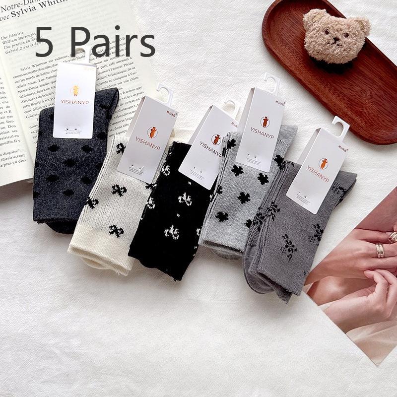5 Pairs of Women s Autumn Retro Warm Thickened Mid Calf Cotton Socks 5 Pairs
5 Pairs of Women s Autumn Retro Warm Thickened Mid Calf Cotton Socks 5 Pairs