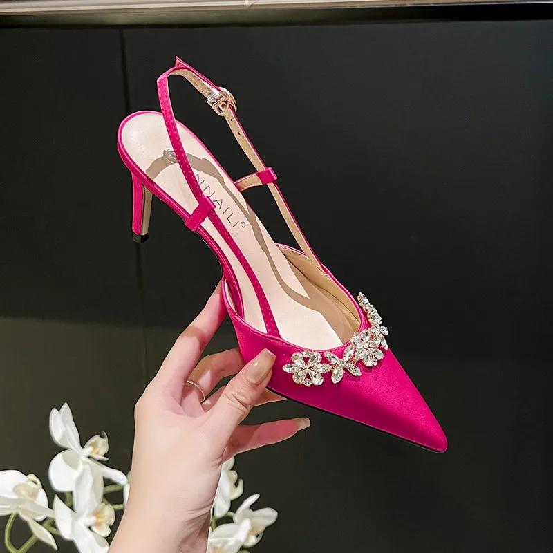 Fashion 2024 Summer New Women Fashion Sexy Rhinestone High Heels Pointed Crystal Heel Women s Designer Sandals Pumps Female Shoes 33 белый
Fashion 2024 Summer New Women Fashion Sexy Rhinestone High Heels Pointed Crystal Heel Women s Designer Sandals Pumps Female Shoes 33 белый