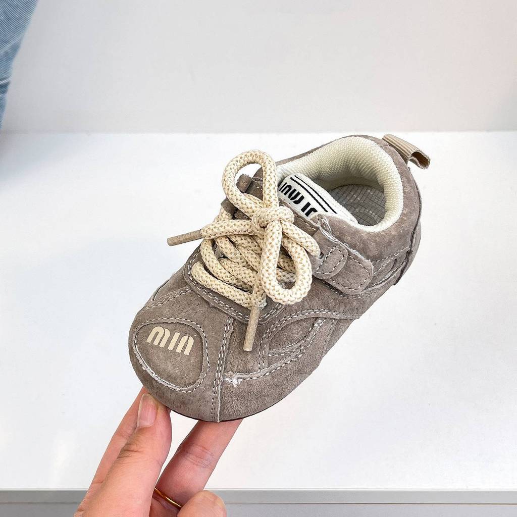 Kids Winter Sneakers For Boys And Girls With Antislip Sole And Breathable Material 21 серый
Kids Winter Sneakers For Boys And Girls With Antislip Sole And Breathable Material 21 серый