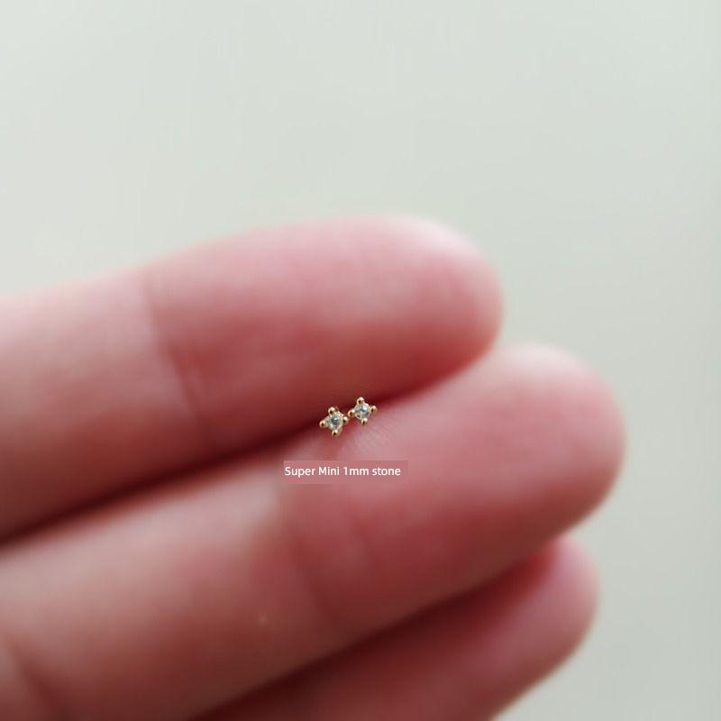 Mini Minimalist All-Match Sterling Silver Exquisite Otica K gold Super Mini 1mm pair (with silver plug)
Mini Minimalist All-Match Sterling Silver Exquisite Otica K gold Super Mini 1mm pair (with silver plug)
