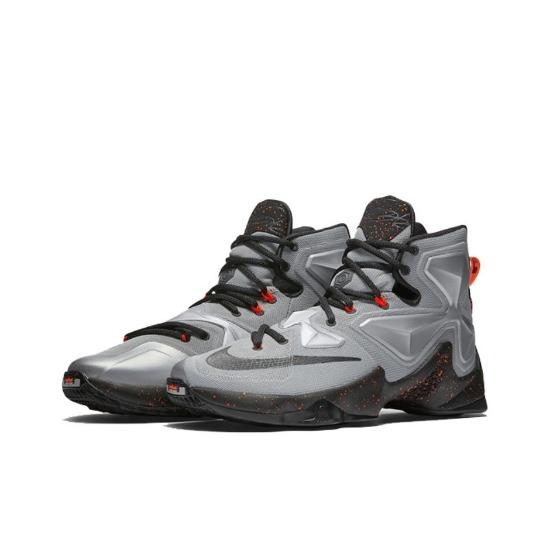 Nike LeBron 13 Rubber City 807219-003 Men s Shoes EU 42 металлик серебряный
Nike LeBron 13 Rubber City 807219-003 Men s Shoes EU 42 металлик серебряный