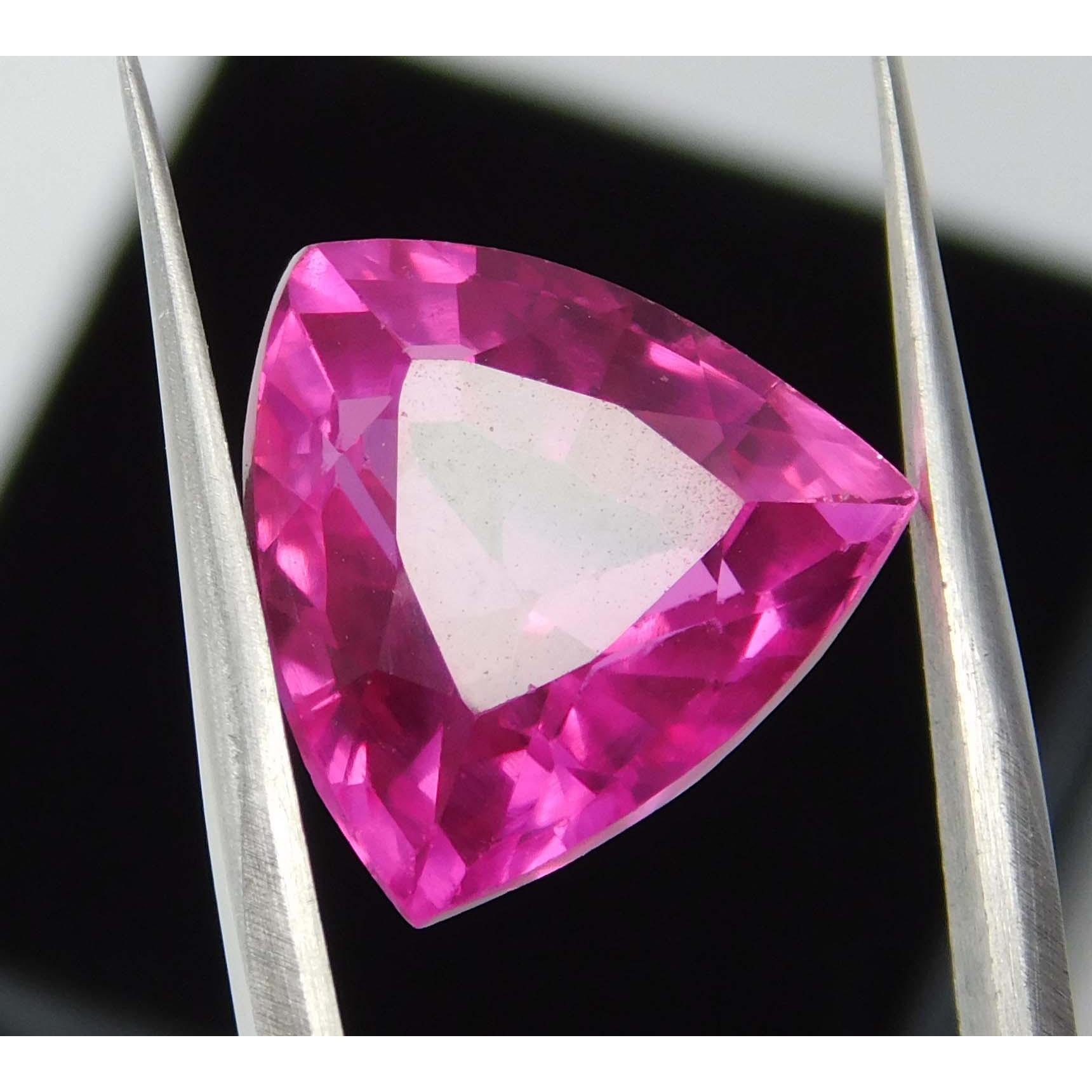 Natural Pink Burmese Ruby 8.56ct Trillion Cut Certified Loose Gemstone 11.9 mm approx рожевий
Natural Pink Burmese Ruby 8.56ct Trillion Cut Certified Loose Gemstone 11.9 mm approx рожевий