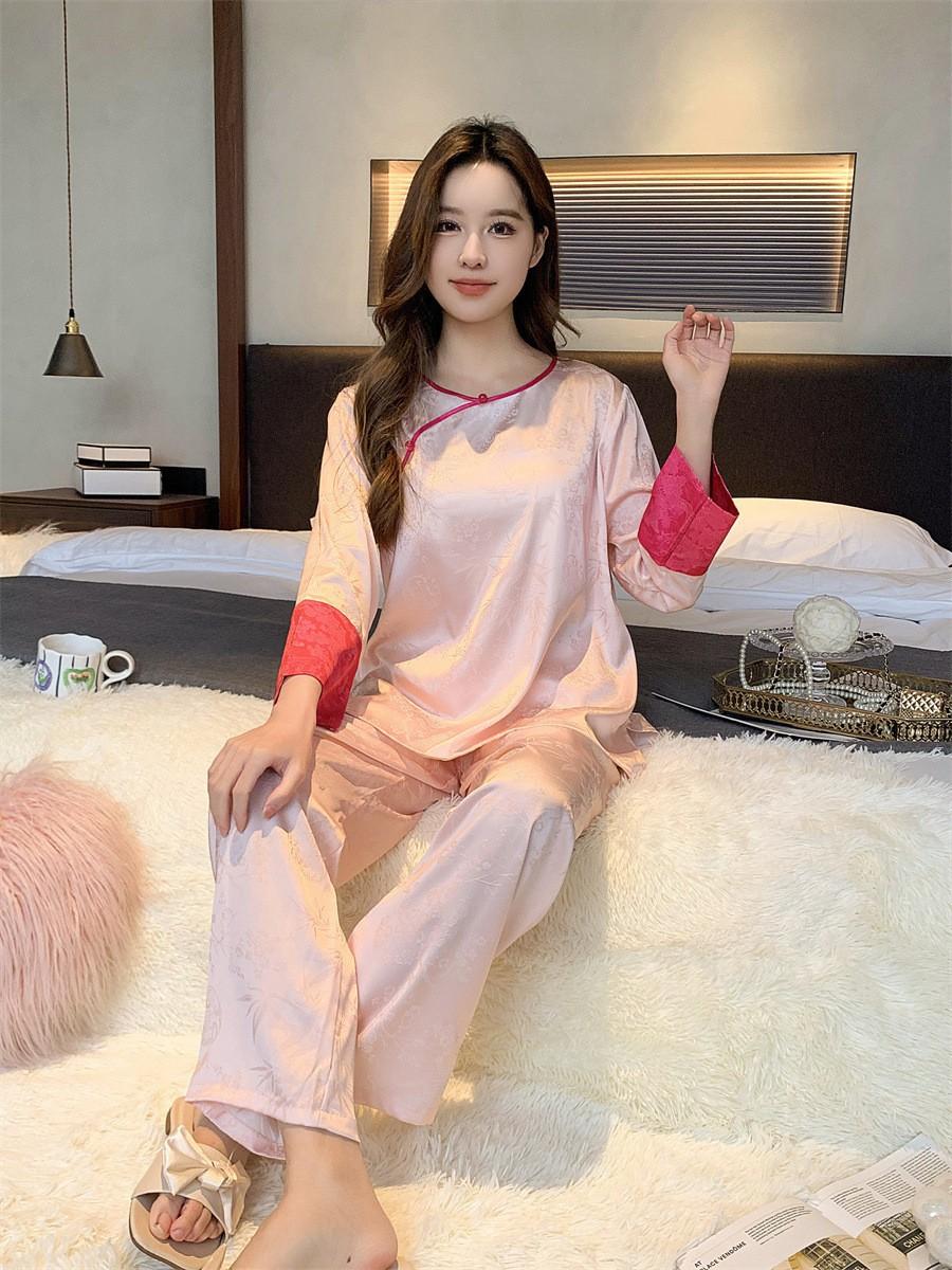 Pajamas Women s Ice Silk Spring Summer Women s Ice and Snow Silk Dark Pattern Jacquard Pink Crew Neck Long Sleeve Trousers Antique Suit XL троянди рожеві кольору
Pajamas Women s Ice Silk Spring Summer Women s Ice and Snow Silk Dark Pattern Jacquard Pink Crew Neck Long Sleeve Trousers Antique Suit XL троянди рожеві кольору