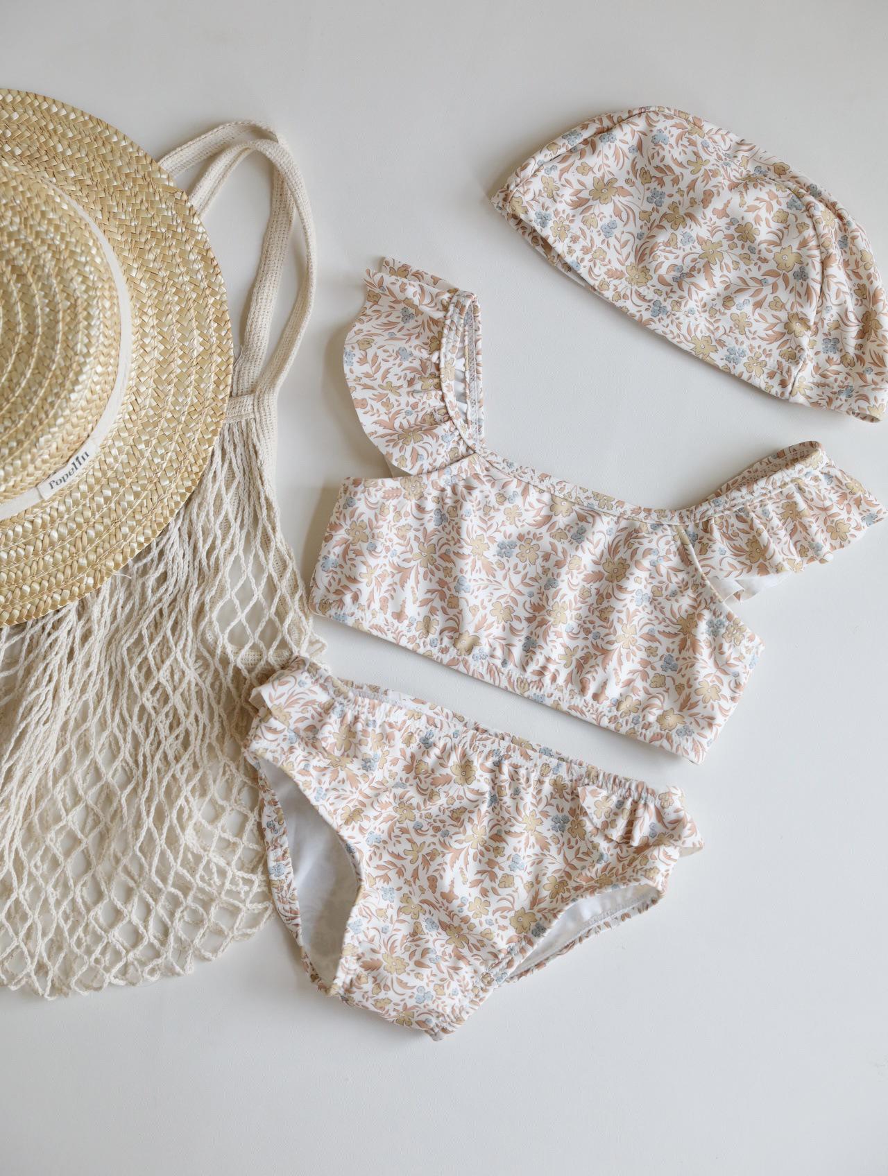 2025 Cute Girl s Bikini Separates with Sunscreen Protection - INS Style Swimsuit Size 110
2025 Cute Girl s Bikini Separates with Sunscreen Protection - INS Style Swimsuit Size 110