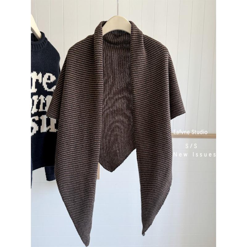 Neutral Gray Casual Scarf Wool Striped Autumn and Winter Knitted Large Triangle Scarf Shawl Women s All Match Warm Scarf 200*75cm
Neutral Gray Casual Scarf Wool Striped Autumn and Winter Knitted Large Triangle Scarf Shawl Women s All Match Warm Scarf 200*75cm