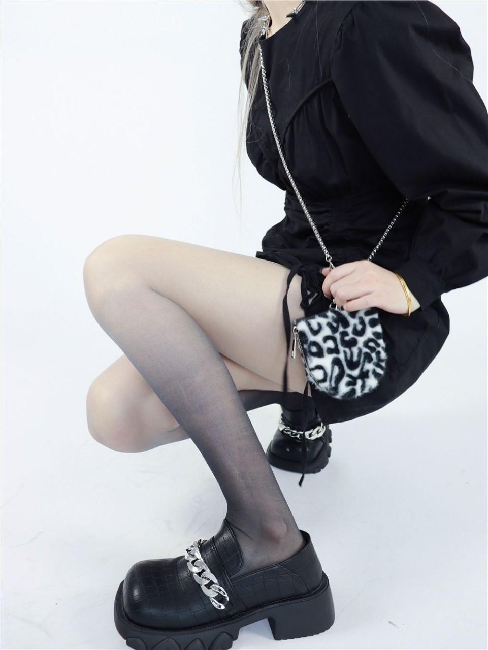 Pure Desire Sexy Thin Gradual Change Color Stockings Female Anti-Hook Thin Legs Arbitrary Cut Black Silk Gradual Change Socks closed crotch
Pure Desire Sexy Thin Gradual Change Color Stockings Female Anti-Hook Thin Legs Arbitrary Cut Black Silk Gradual Change Socks closed crotch
