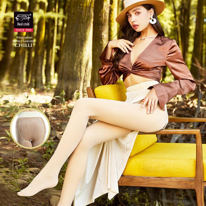 Velvet Water Mask Socks: Red Pepper, Light Legs, Anti-Pilling, Warm, Micro-Pressing Beauty Socks for Women – 300g, Perfect for Autumn & Winter. 0985 with feet
Velvet Water Mask Socks: Red Pepper, Light Legs, Anti-Pilling, Warm, Micro-Pressing Beauty Socks for Women – 300g, Perfect for Autumn & Winter. 0985 with feet