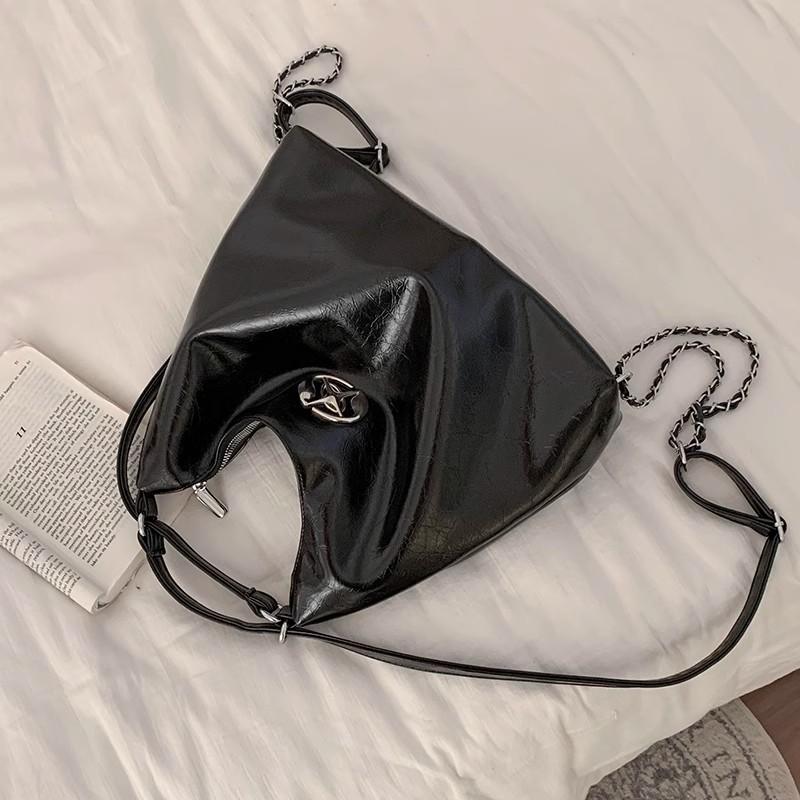 Сумка-тоут женская сумка новый модный студенческий повседневный рюкзак универсальная сумка через плечо большой вместимости рюкзак чёрный
Сумка-тоут женская сумка новый модный студенческий повседневный рюкзак универсальная сумка через плечо большой вместимости рюкзак чёрный