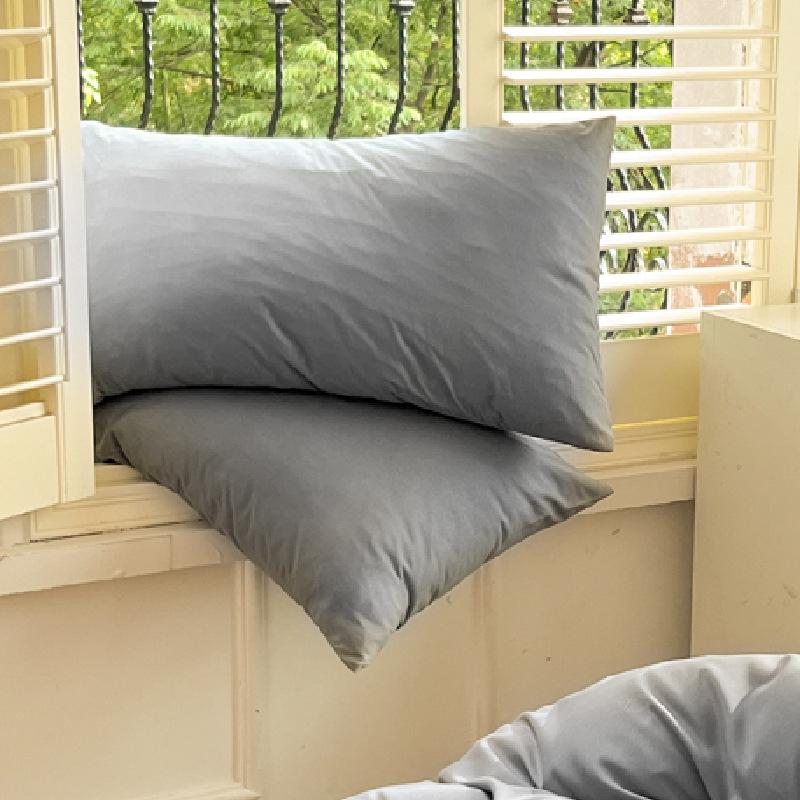 Solid Color Sanded Pillowcase – 48x74cm, Simple & Versatile for Single Beds or Dorms One Pillowcase 48x74cm
Solid Color Sanded Pillowcase – 48x74cm, Simple & Versatile for Single Beds or Dorms One Pillowcase 48x74cm